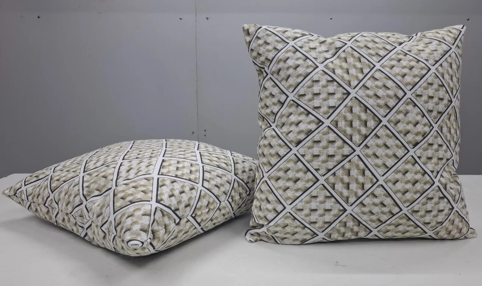 Cushions & Throws