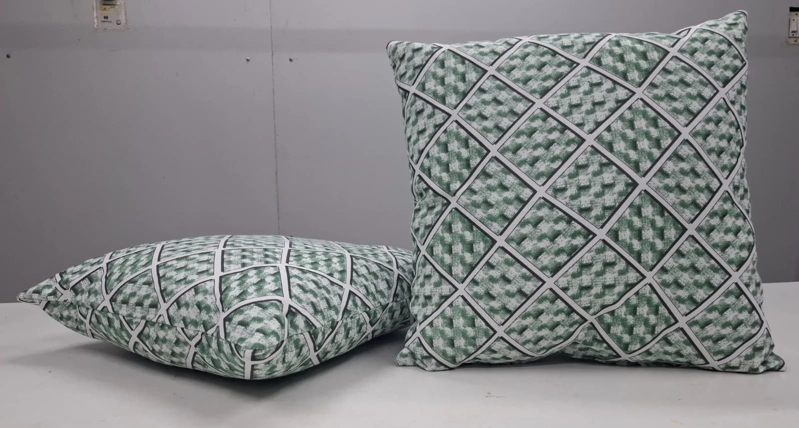 Cushions & Throws
